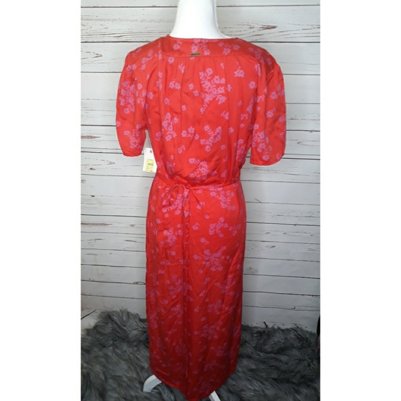 Billabong | Red Lavendar right timing Wrap Dress - Picture 3 of 5